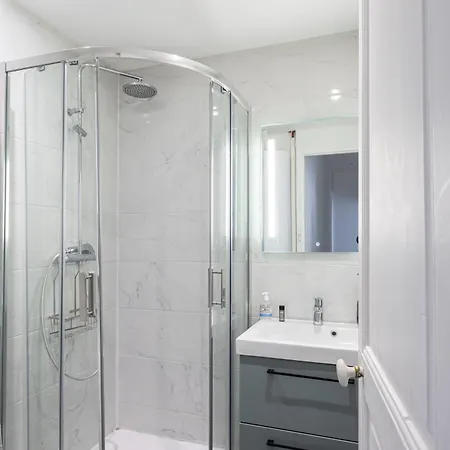 Calme - Centre - Cozy Apartament